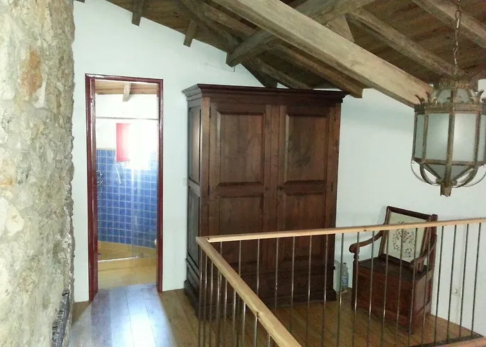 בית נופש Charming House *