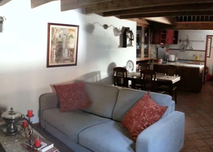 בית נופש Charming House